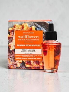 Bath & Body Works Wallflowers Refill Pumpkin Pecan Waffles Refills 2 Pack NWT